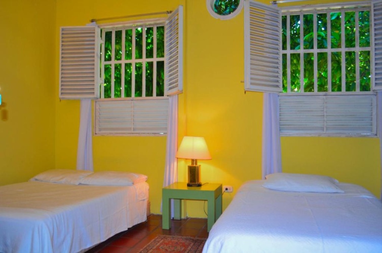 Standard Triple room