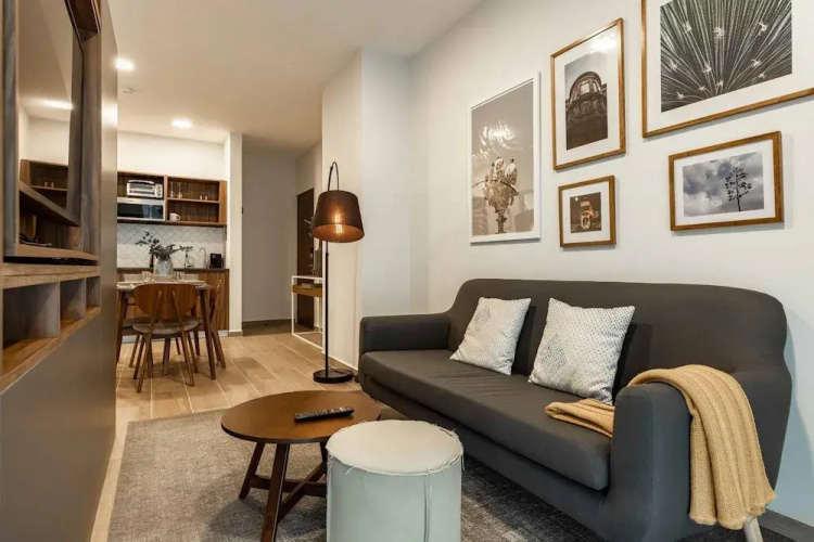 Casai Roma 1 BR Central Studio
