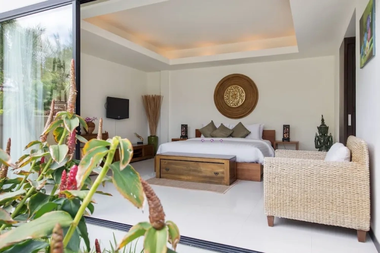 2 Bedrooms Villa