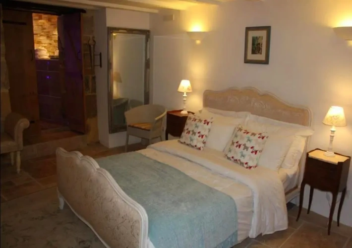2 Bedrooms Cottage