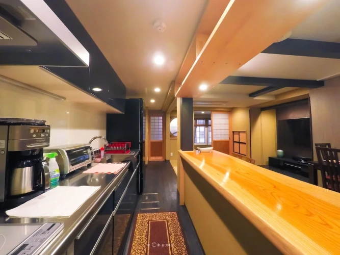 5 Bedrooms Cottage