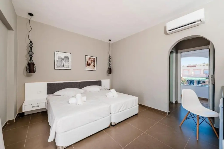 Twin room with sea view