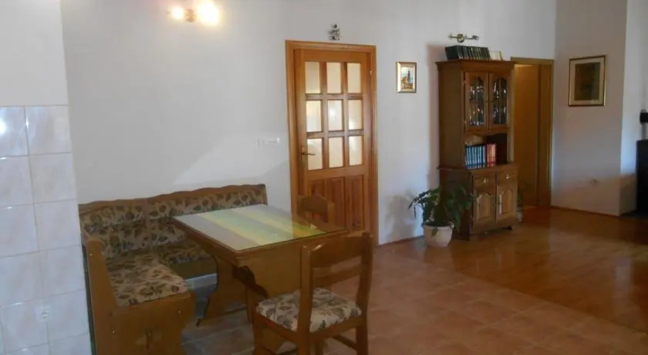 Apartments River Cetina