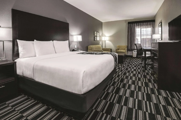 Deluxe Double Suite
