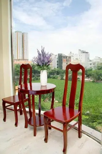 Long Son Hotel
