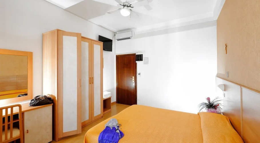 Hotel Mirabel