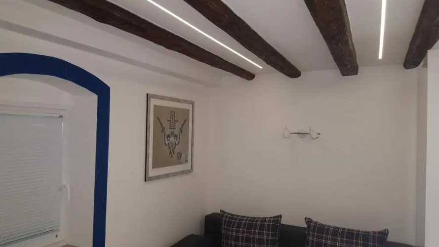 Karmen's Apartment One