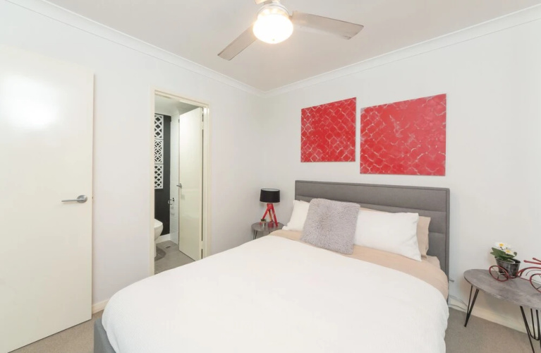 Lakeview Suite 05