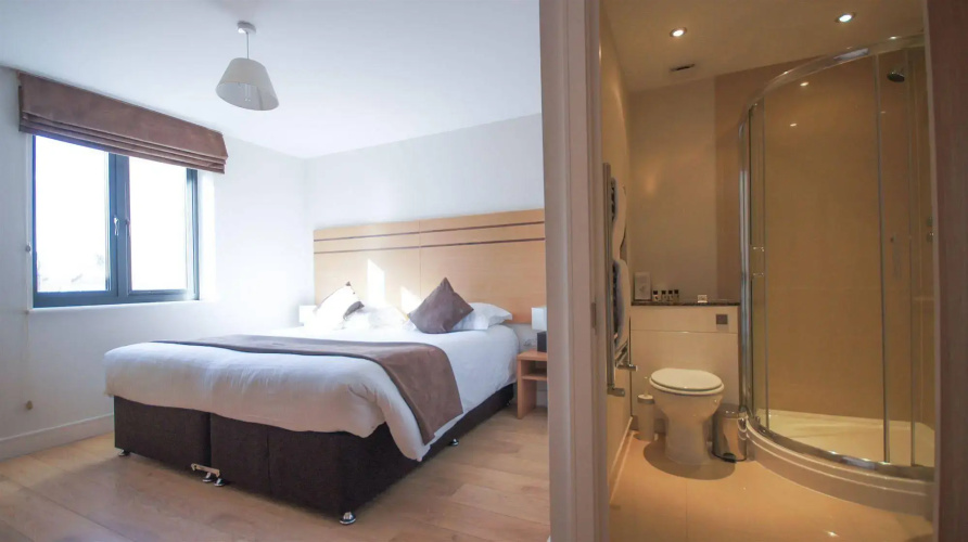 Crompton House Apartments