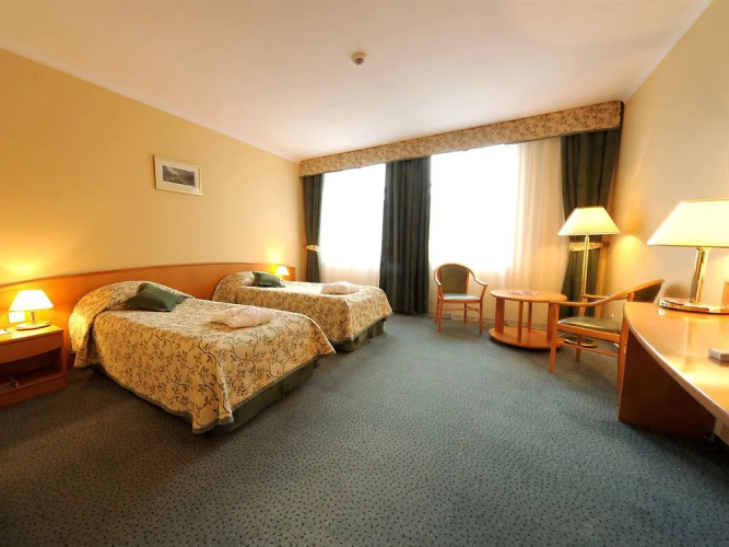 Green Hotel