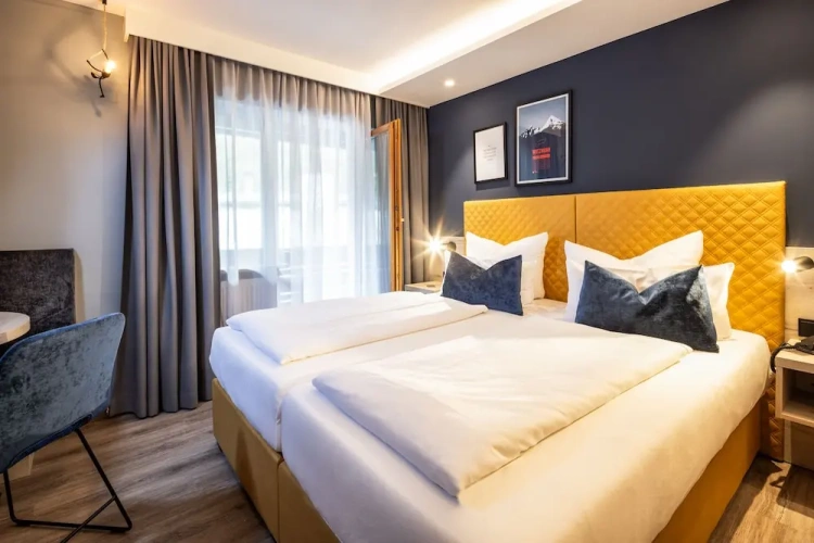 Standard Double room with balcony and with courtyard view