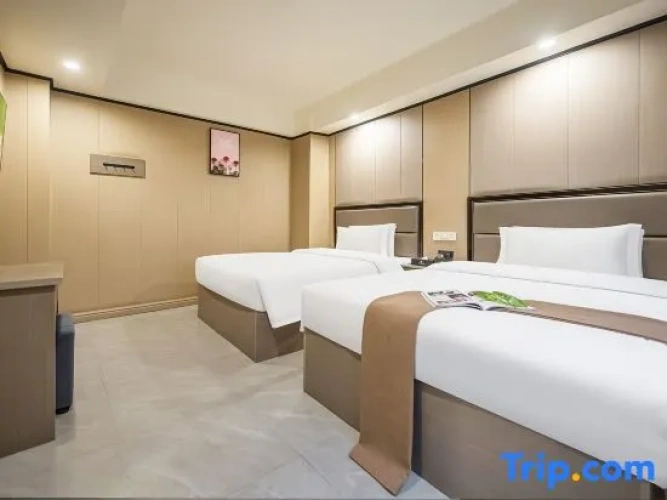 1 Bedroom Double Attic Suite