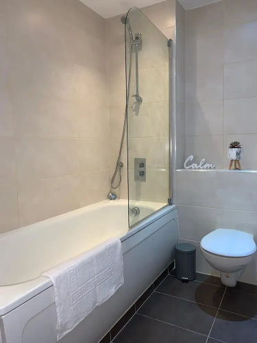 Unique & Stylish 2 Bed Apartment