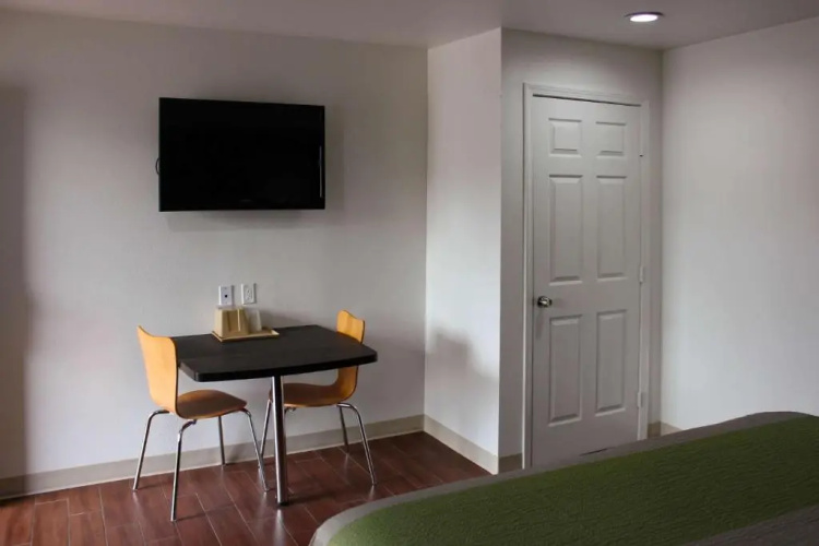 Studio 6-Houston, TX - East