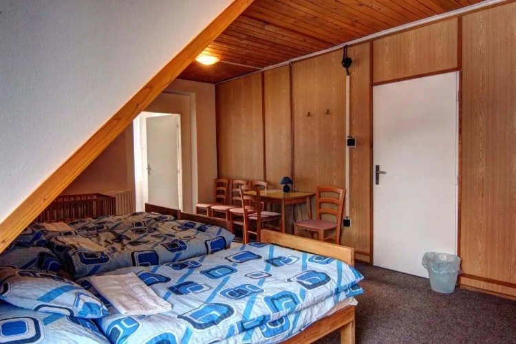 Standard Quintuple room