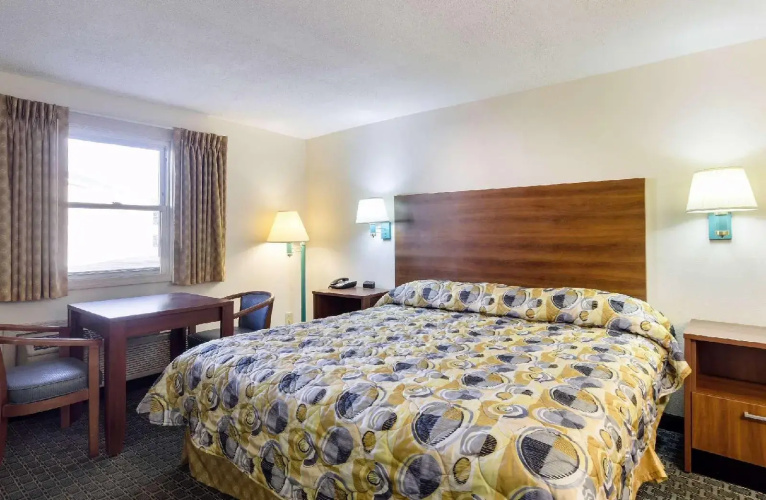 Econo Lodge West Springfield