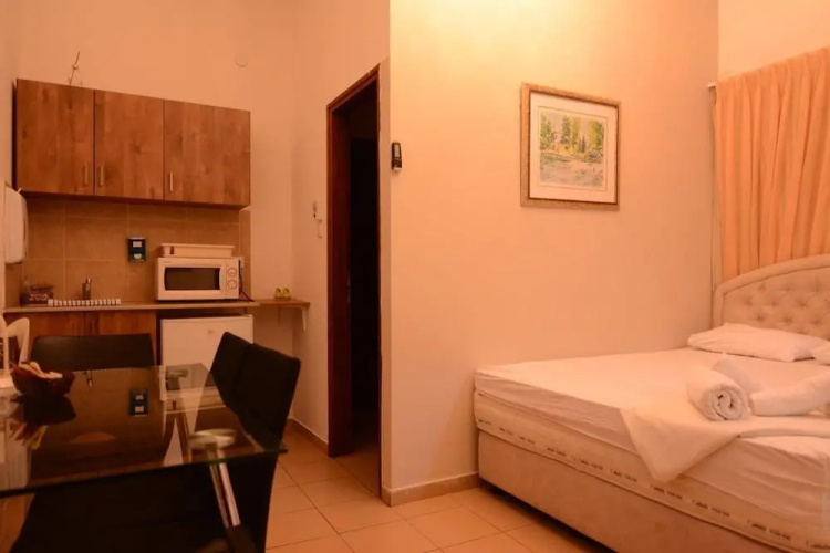 Loui Talpiot Hotel