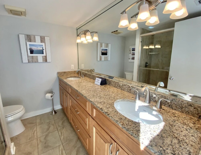 1712 North Hampton 3 Bedroom Condo
