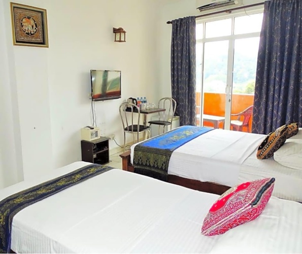 Standard Triple room with lake view
