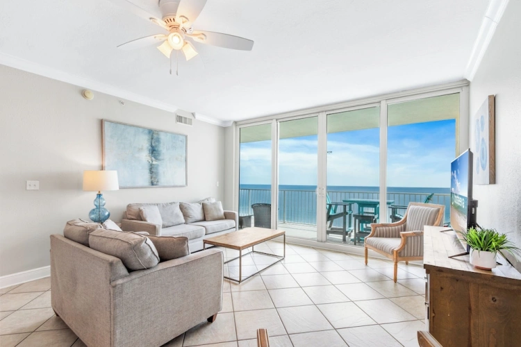 3 Bedrooms Classic room beachfront