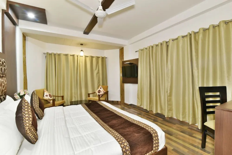 Kapoor Resort by DLS Hotels