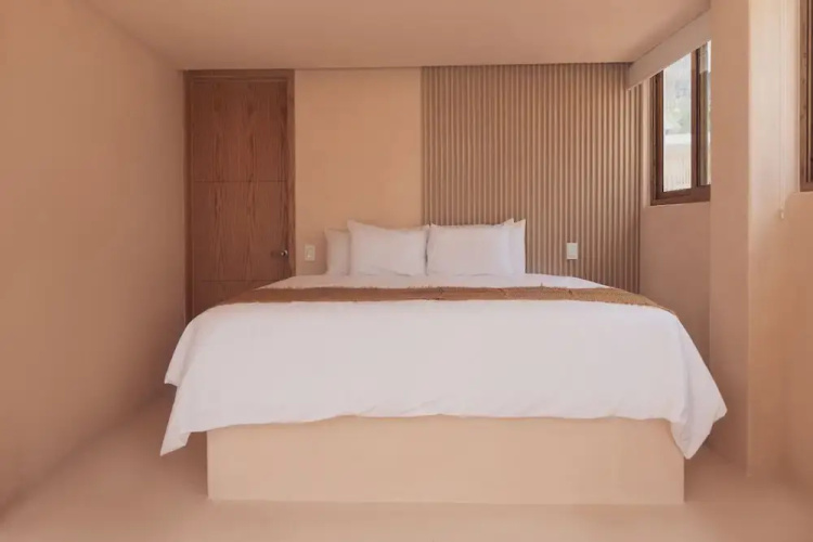Xeno Hotel Boutique
