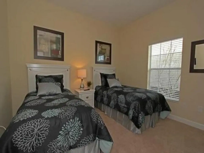 5 Bedrooms Cottage