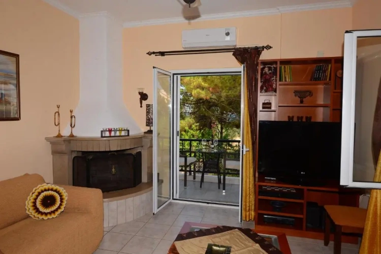 3 Bedrooms Apartment