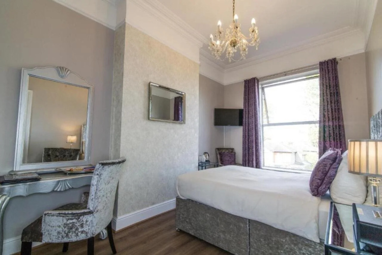 Charleville Lodge Hotel