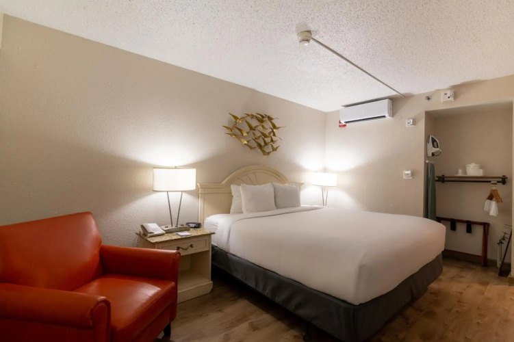 Emerald Beach Hotel