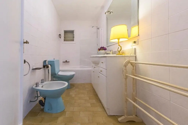 3 Bedrooms House