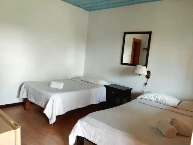 Standard Triple room