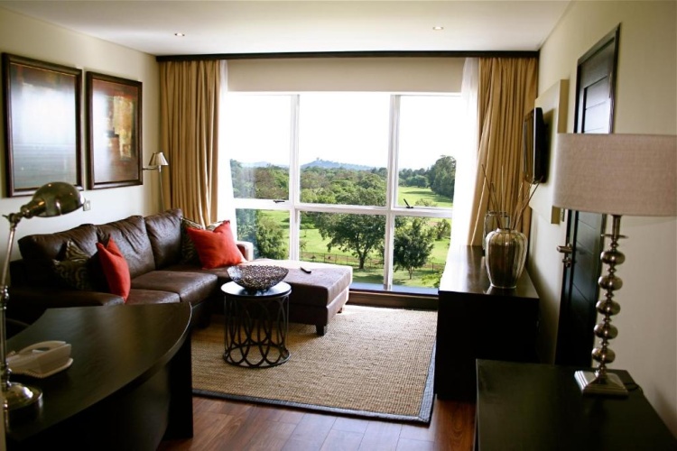 Presidential Double Suite with garden view