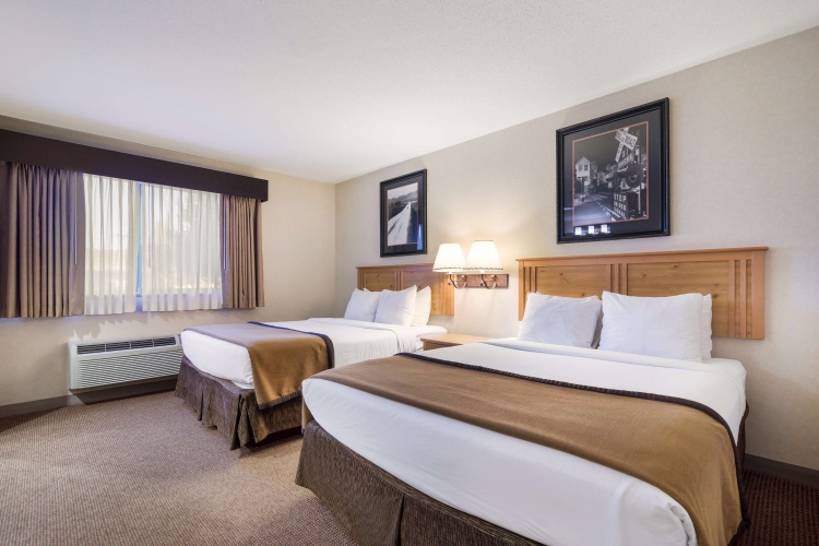 Quadruple Suite