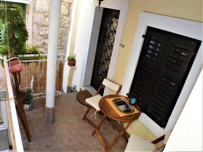 1 Bedroom Duplex Apartment