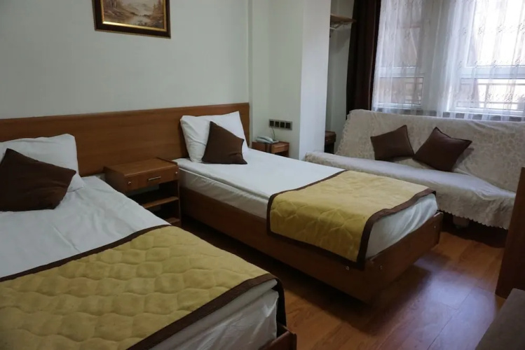 Nora Otel