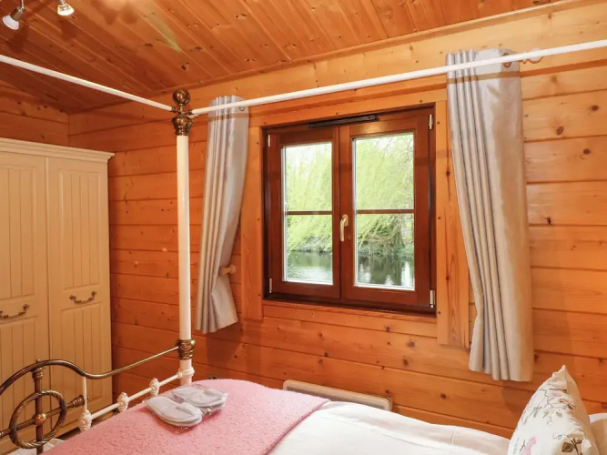 Kingfisher Lodge