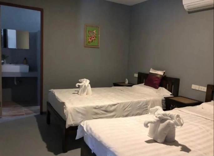 Standard Twin room