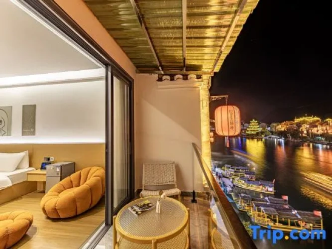 Standard Double room with balcony and with river view