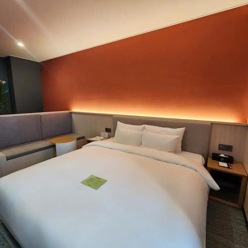 Deluxe Double room with partial view