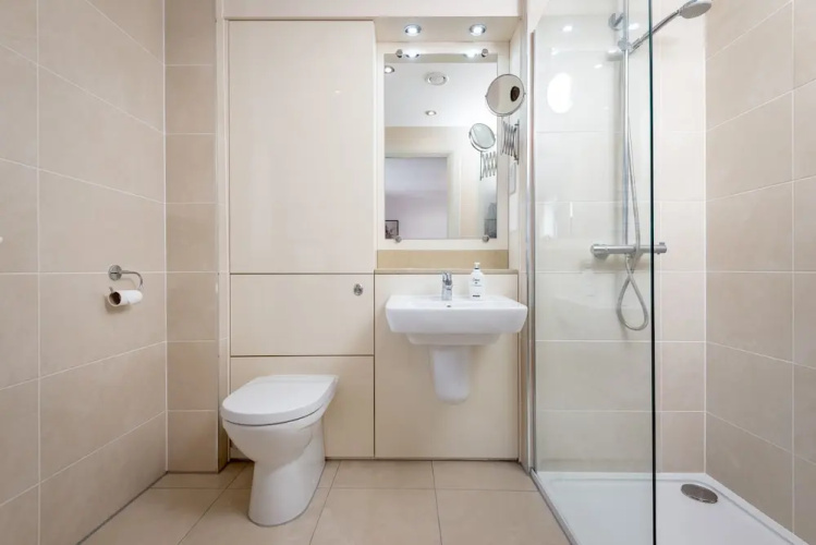 Kinness House, Luxury Apartment with Parking