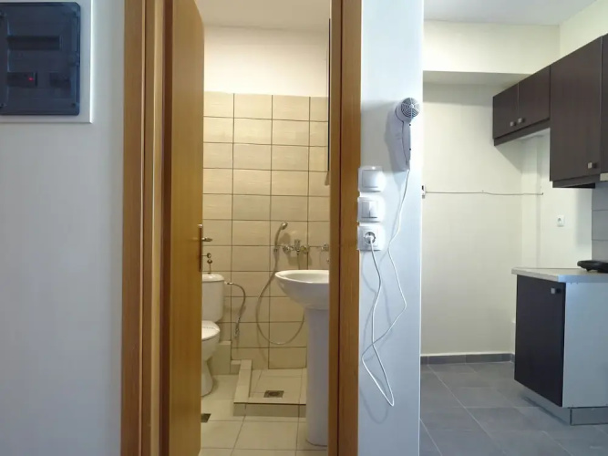Modern Renovated Apartment 1