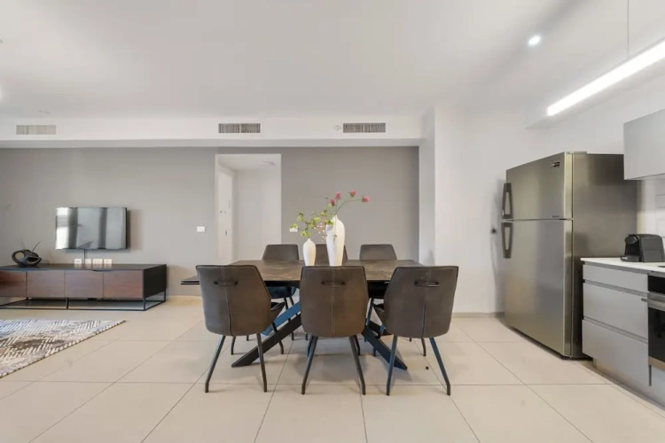 2 Bedrooms Apartment with balcony
