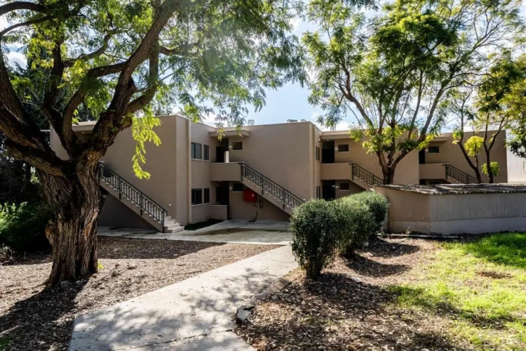 Standard Twin Apartment