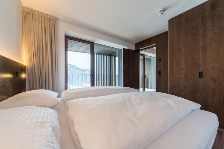 2 Bedrooms Luxury Apartment with view