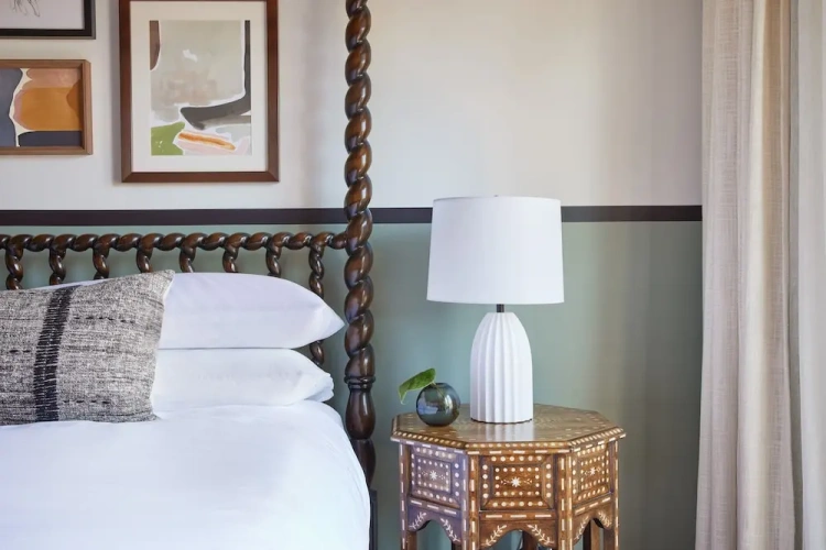 Premium Semi-Private Balcony Double room