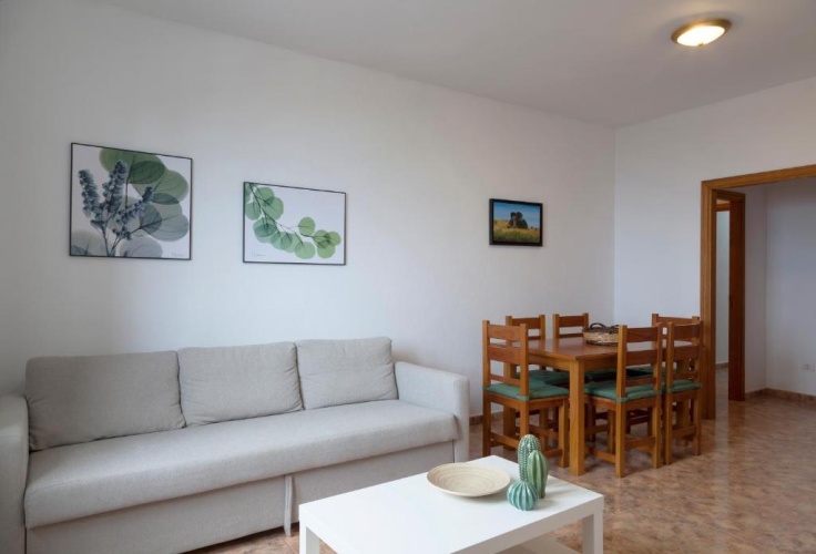 3 Bedrooms Apartment