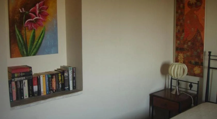 Vrakas House