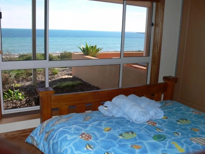 2 Bedrooms Villa