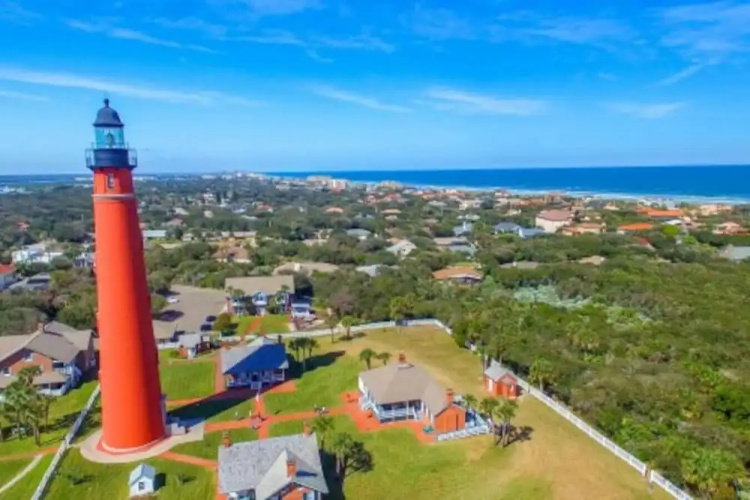 Changes In Latitude Pet Friendly Retreat